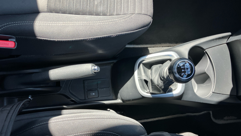 Toyota Yaris 1.5 VVT-i Icon Tech 5dr Petrol Hatchback